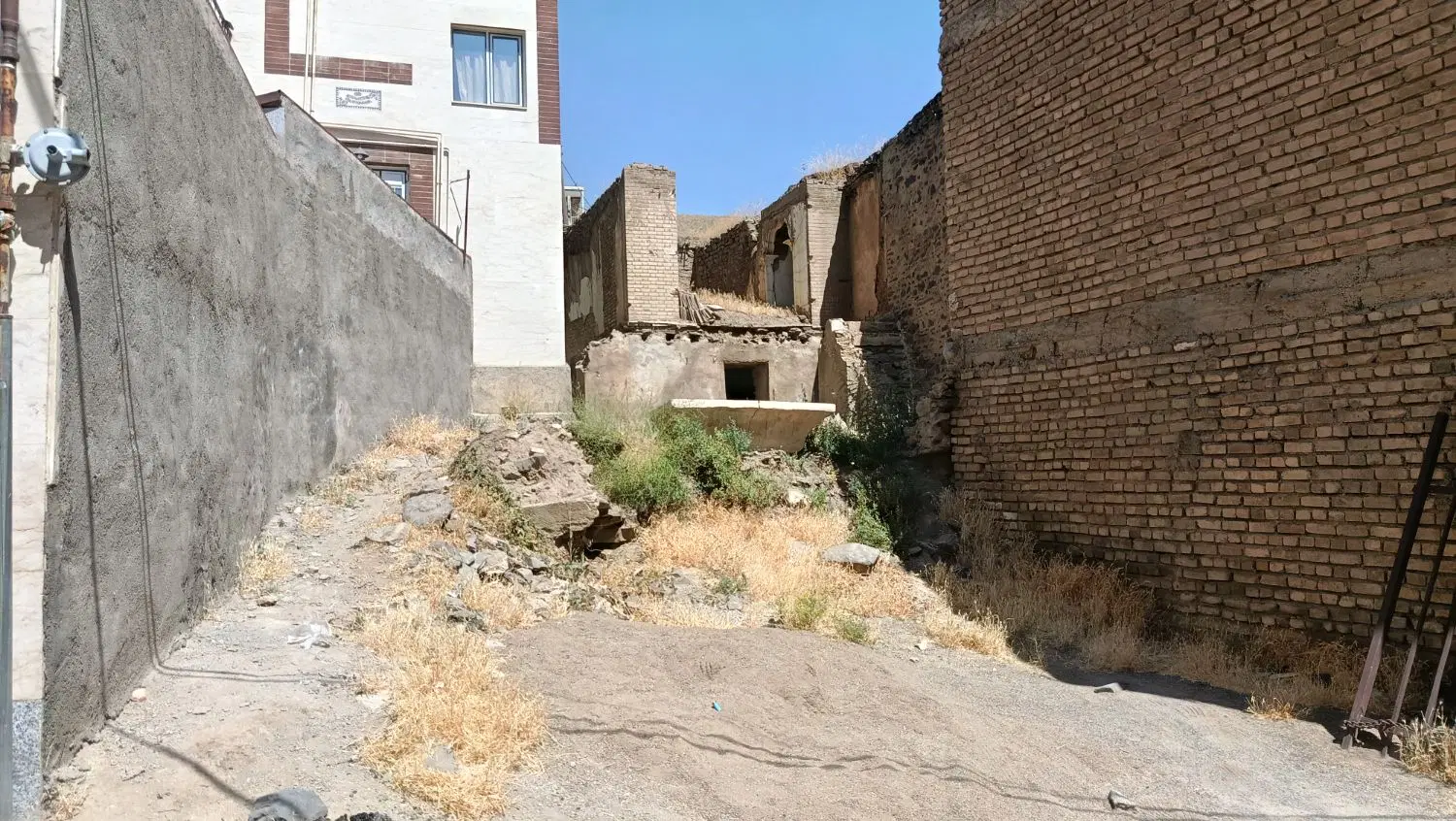 ملک کلنگی در بهترین نقطه دیوین مناسب سرمایه گذاری