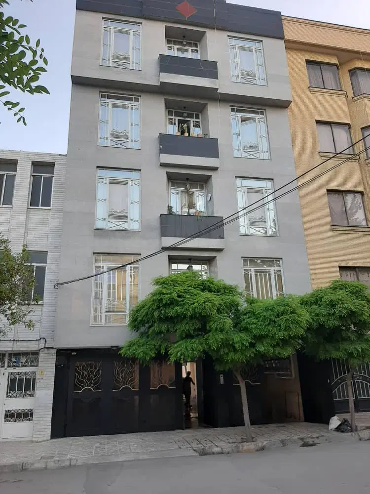 ۸۰ متر آسانسور دار جلال