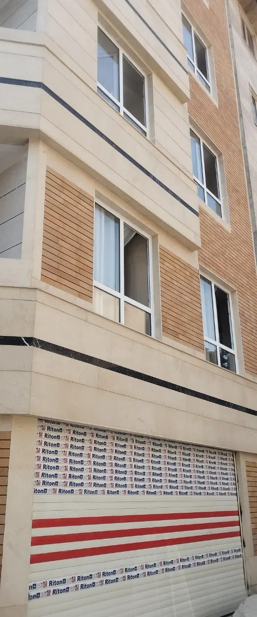 آپارتمان ۸۲ متری کلید نخورده لوکیشن خاص۱۷ شهریور