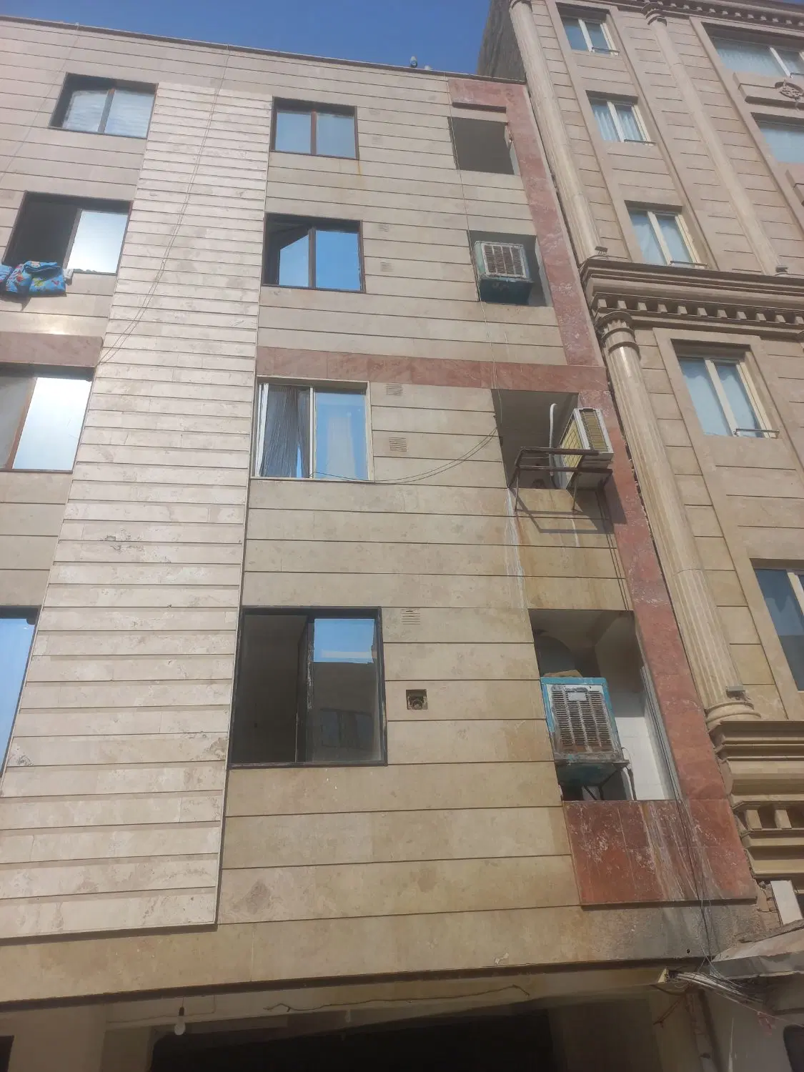فروش آپارتمان ۵۸ متری،سنددار،پارکینگ،انباری،