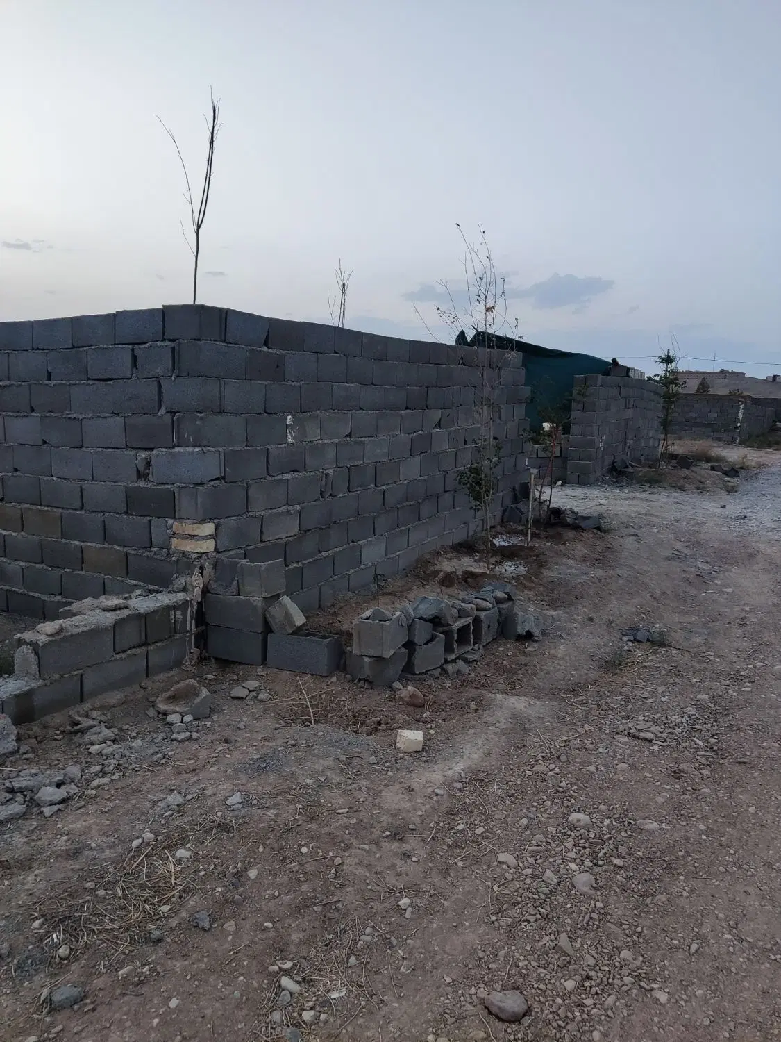 چهاردیواری۴۰۰متری