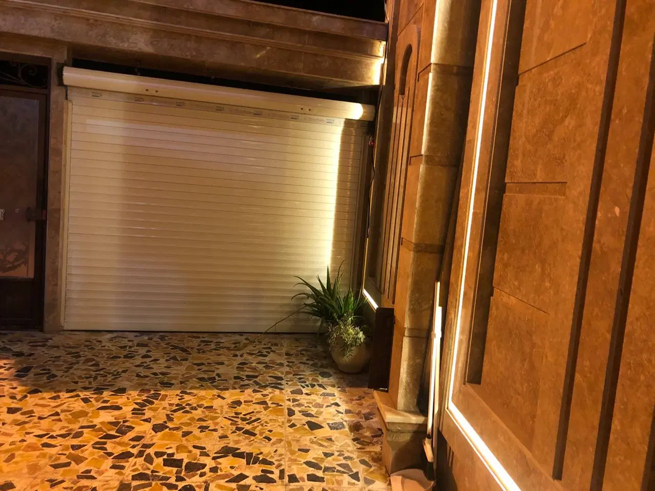 فروش آپارتمان دو طقبه فول امکانات سنددار