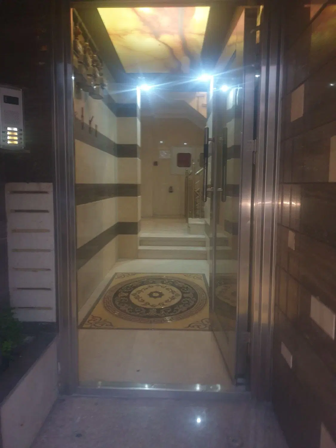 فروش دفتر کار ۶۳ متر،سند دفتر کار،لوکیشن بر اصلی
