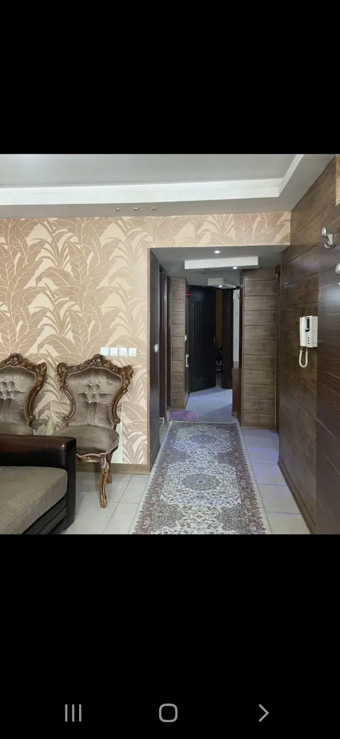 ۱۱۱متراپارتمان دوکله نو ر طبقه اول تک واحدی