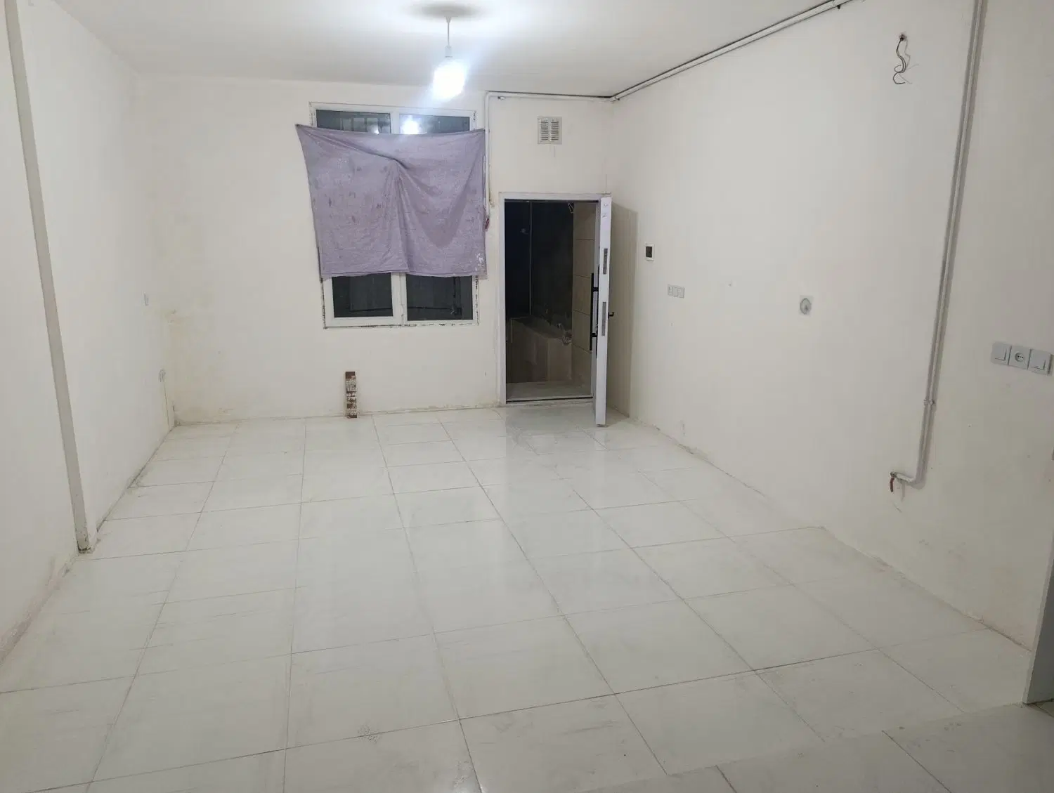 آپارتمان ۶۰ متری آوینی ۱۱