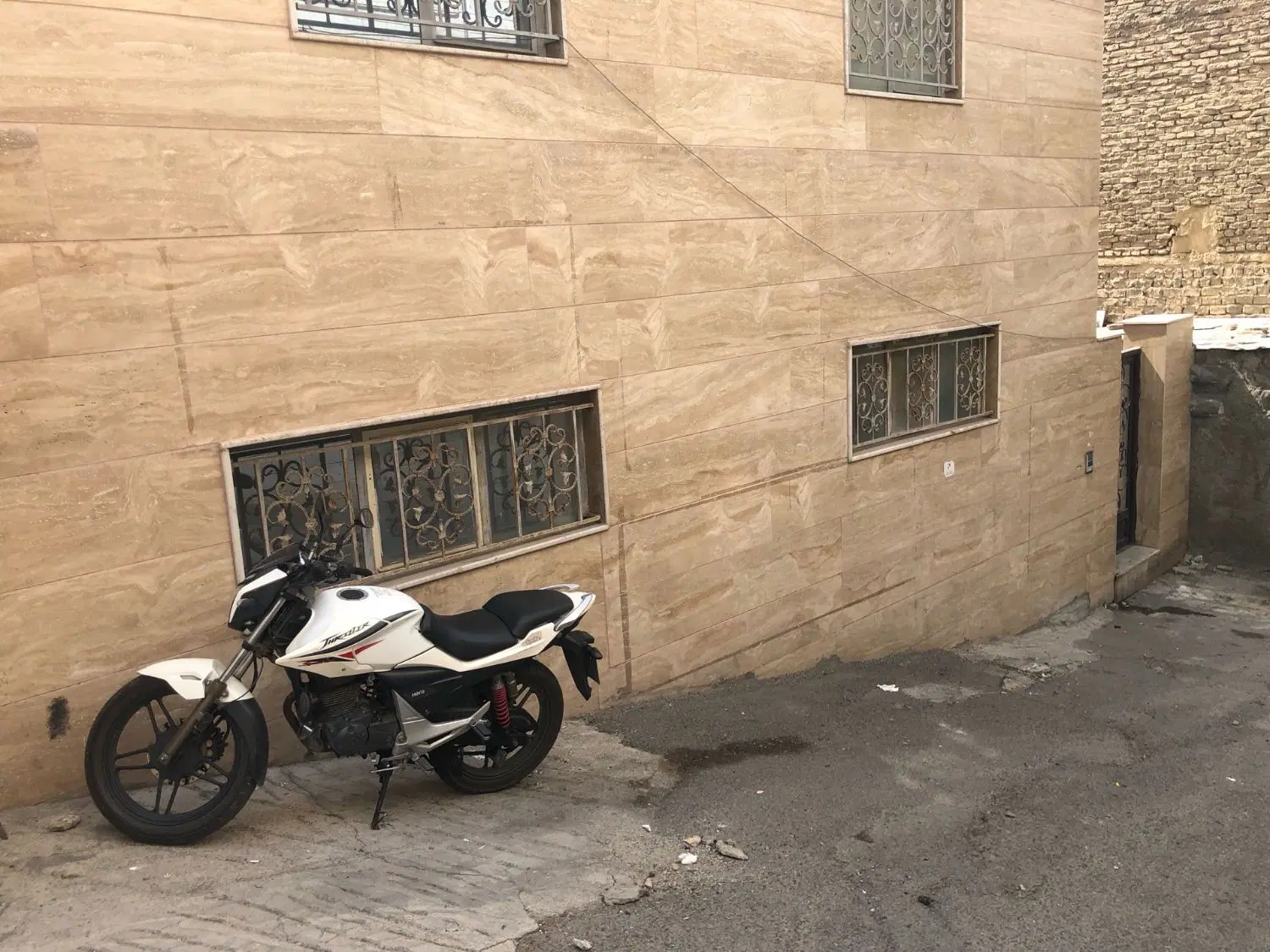 فروش واحد ۶۰ متری فلت (زیر همکف)