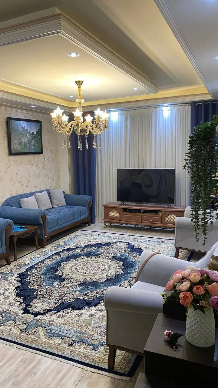 آپارتمان ۶ واحدی ۷سال ساخت طبقه سوم