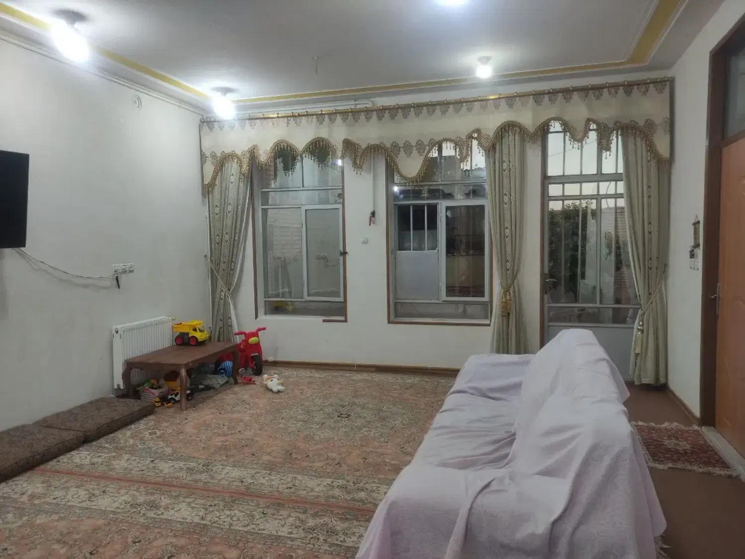 زمین 173زیر بنا123متر