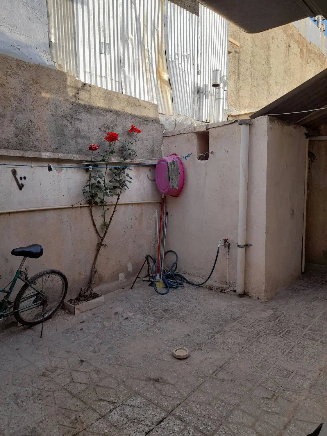 خانه ۱۰۶ متر .