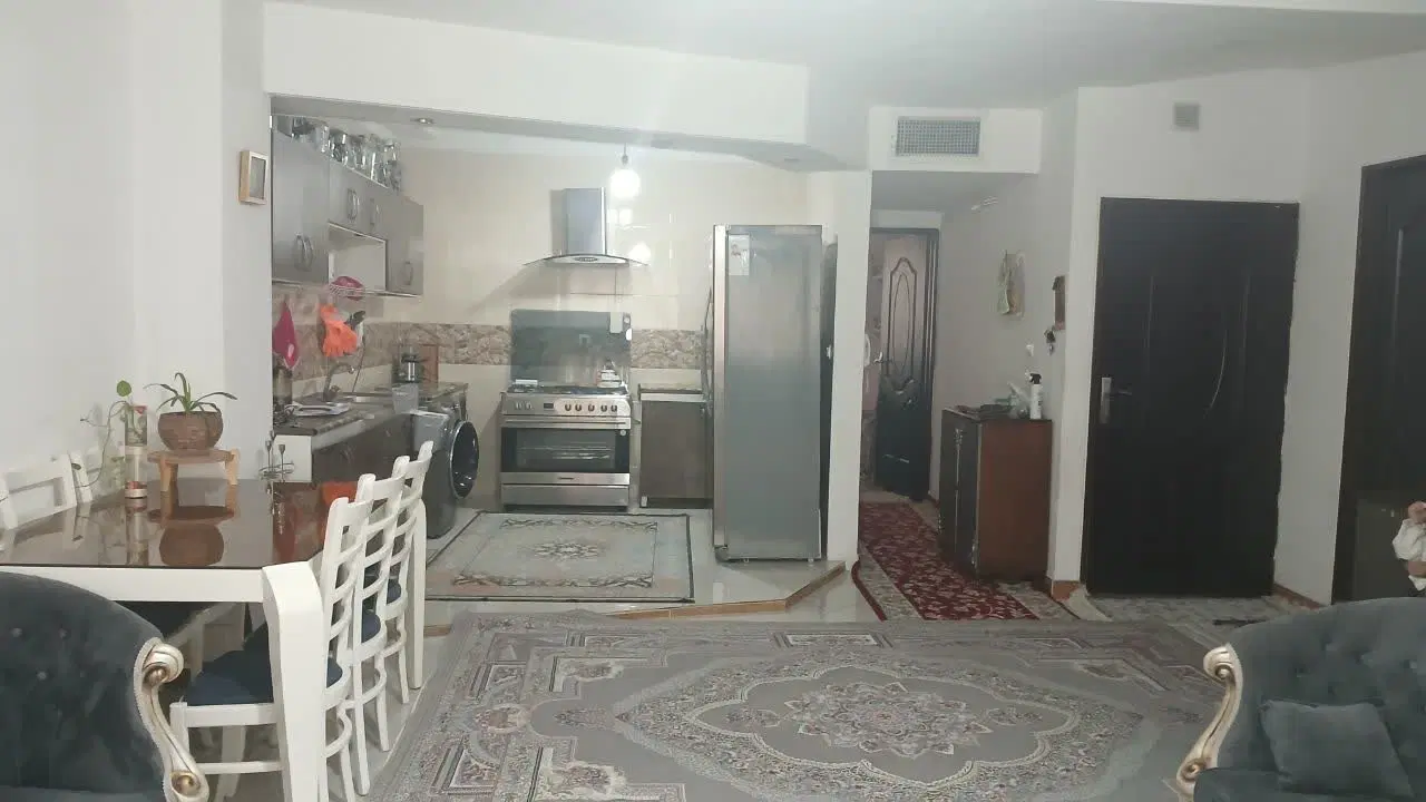 ۹۰ متر طبقه دوم تک واحد ۳ طبقه ۳ واحد