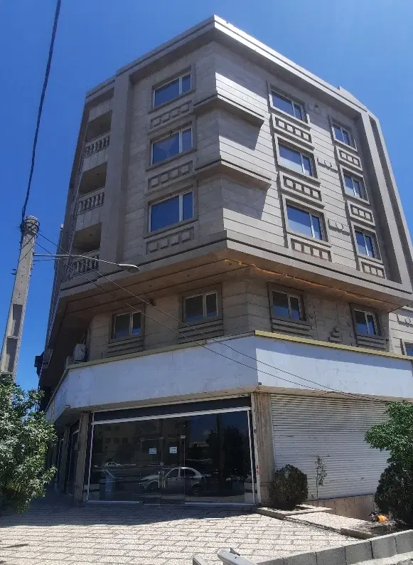 تجاری اداری یکجا ۴۴۰ میلیارد۱۲ واحداداری۲باب تجاری