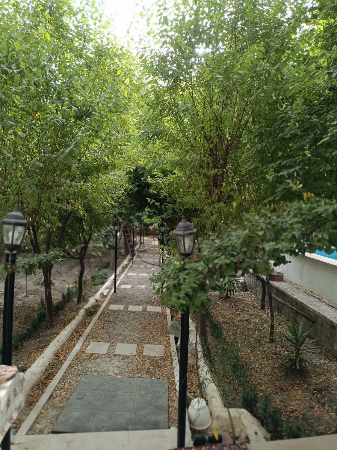 اجاره سالیانه باغ چناران رودهن _140 متر_مبله