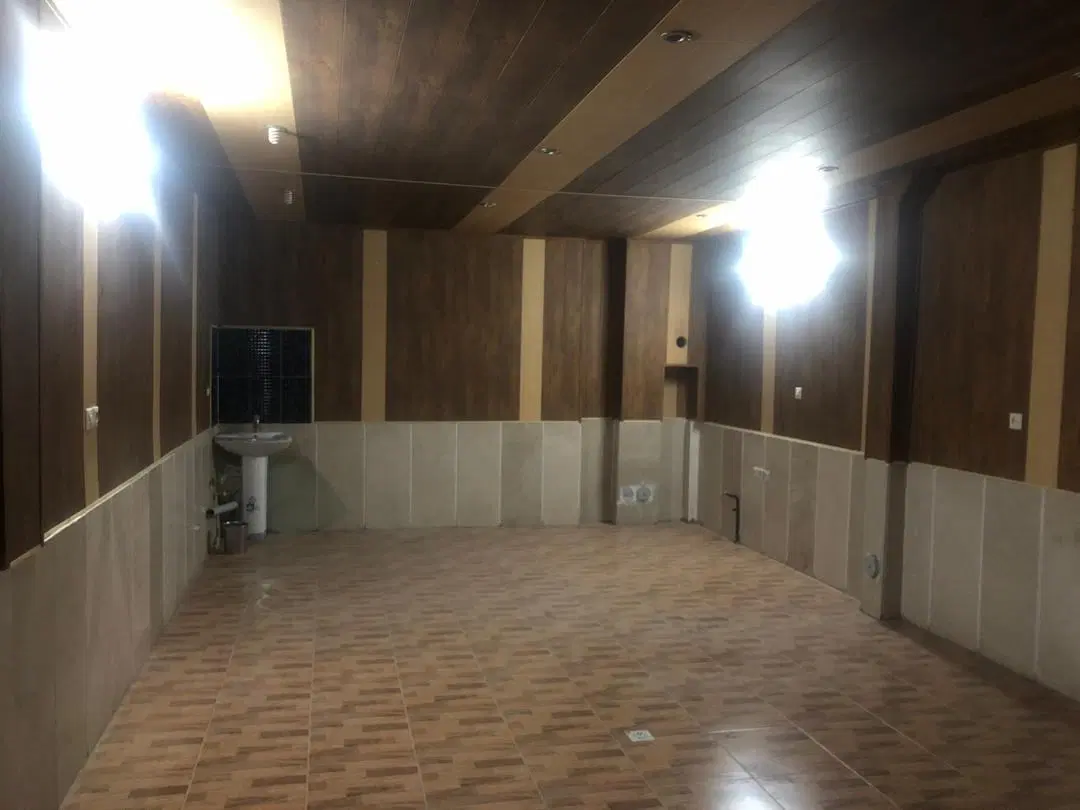مغازه ۴۰ متری تجاری خیابان آقانجفی (مولوی سابق)
