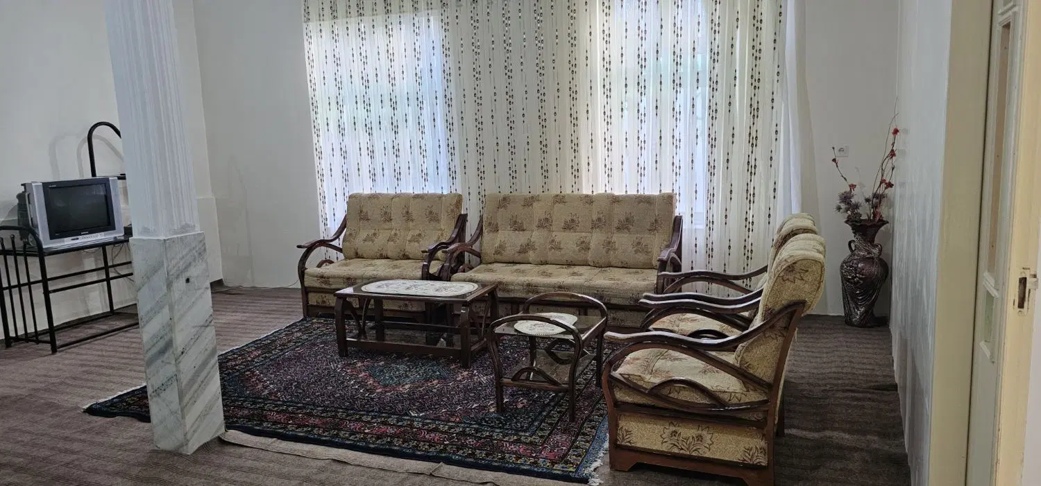 سوئیت اجاره ای حیاط دار