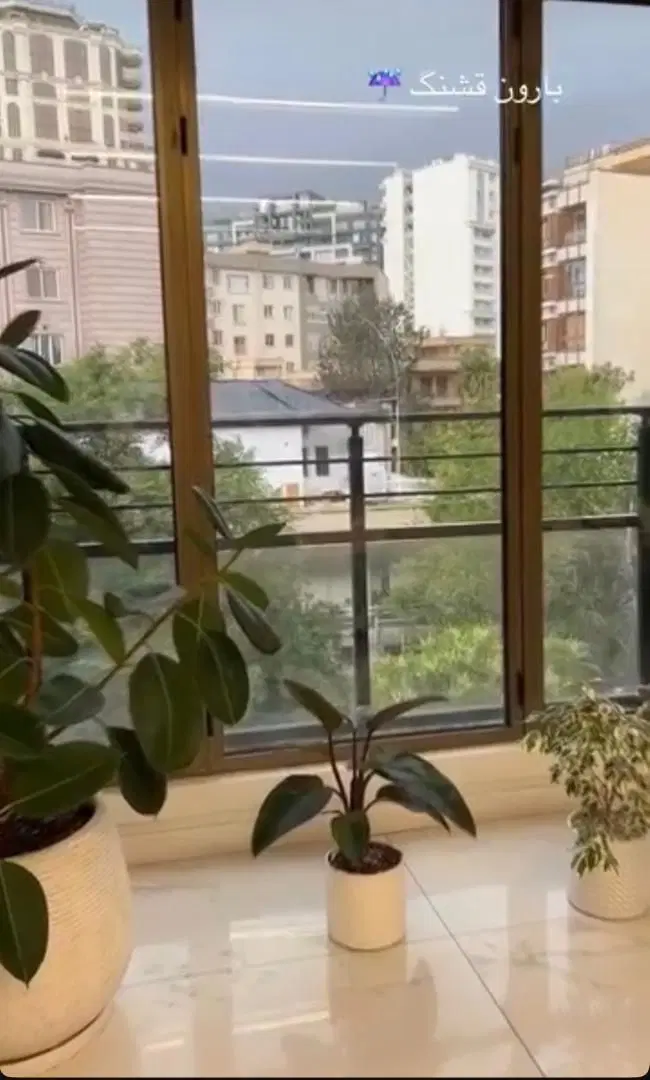 نیاوران مژده۱۰۷ متر۴ ساله با تمامی امکانات غرق نور