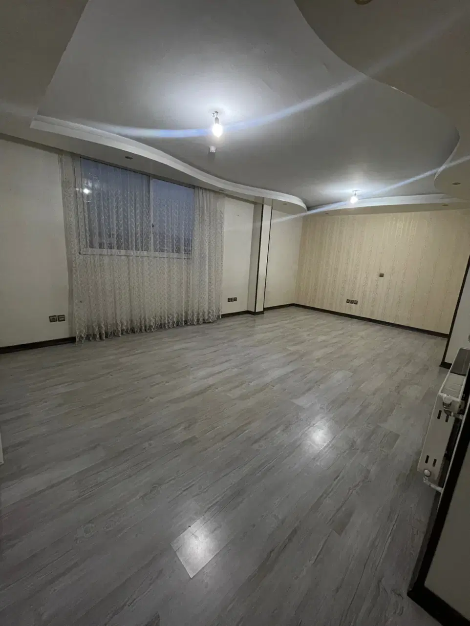 ۹۰ متر خانه کارگر روبه افتاب