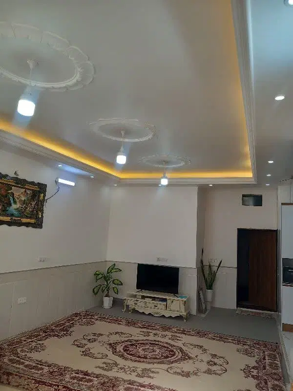 منزل نوساز ویلایی طبقه بالا مستقل درقنوات