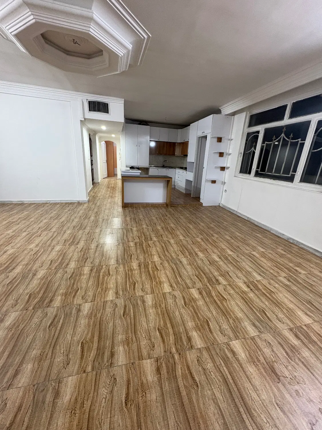 واحد ۱۱۰ متری نبش ابوطالب ۲۸