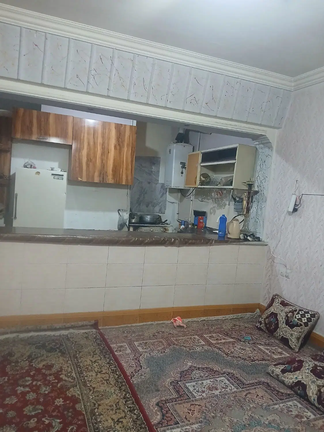 طبقه همکف ماشین رو اسکلت