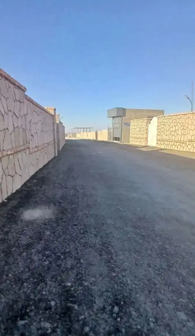450 متر تجاری در بر جاده کمرنق(بارلی هیلز)شادباد