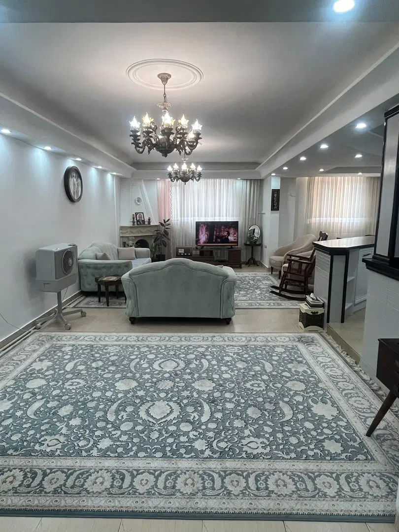 فروش آپارتمان با لوکیشن عالی فیروزکوه طبقه دوم۱۳۵m