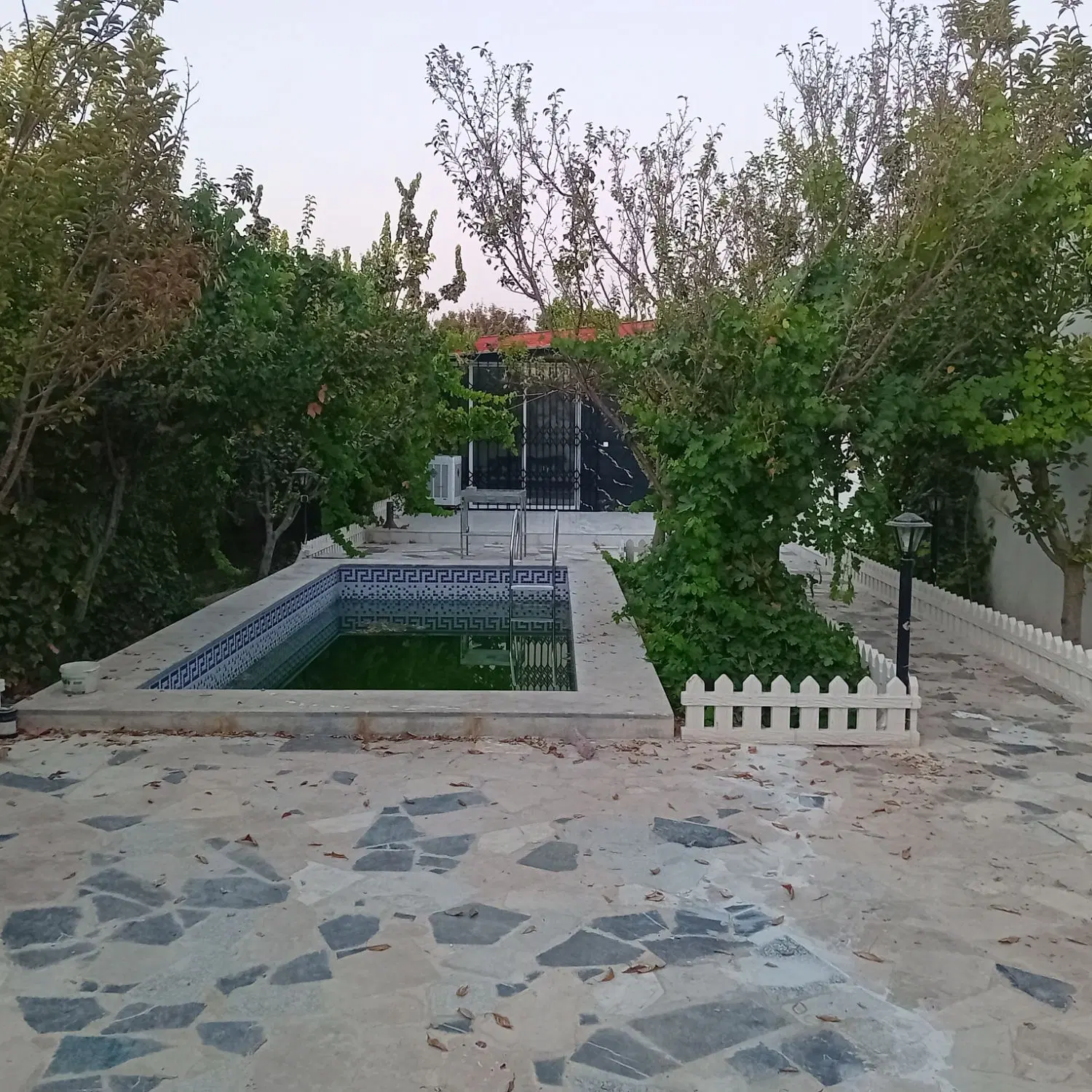 فروش باغ ۴۵۰ متری در مرکز شهر
