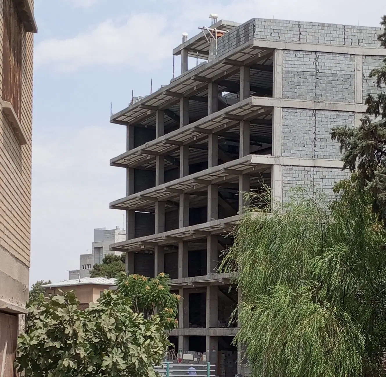 آپارتمان فردوسی