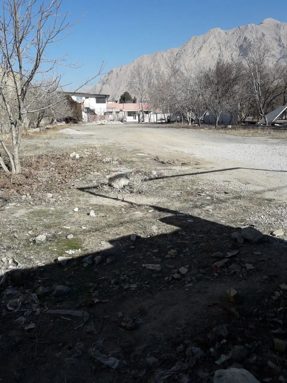 ۳۰۰۰ متر زمین بر جاده اصلی کرناچی