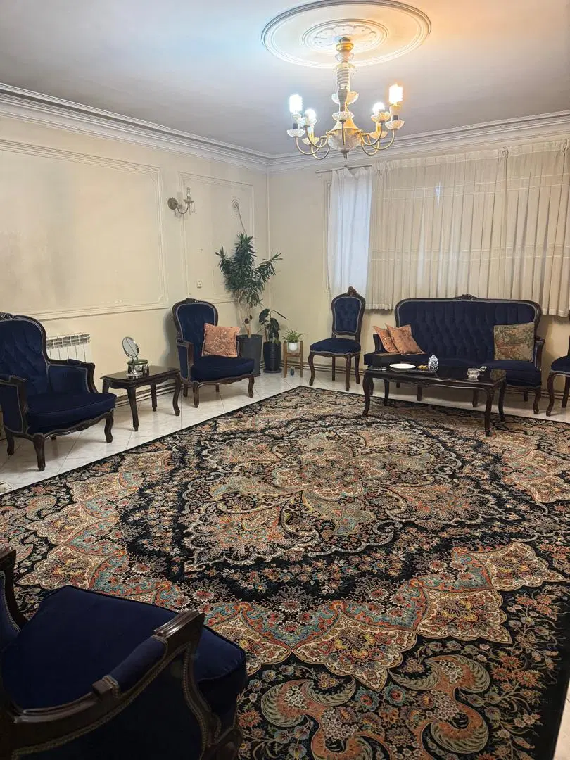 فروش یک واحد مسکونی