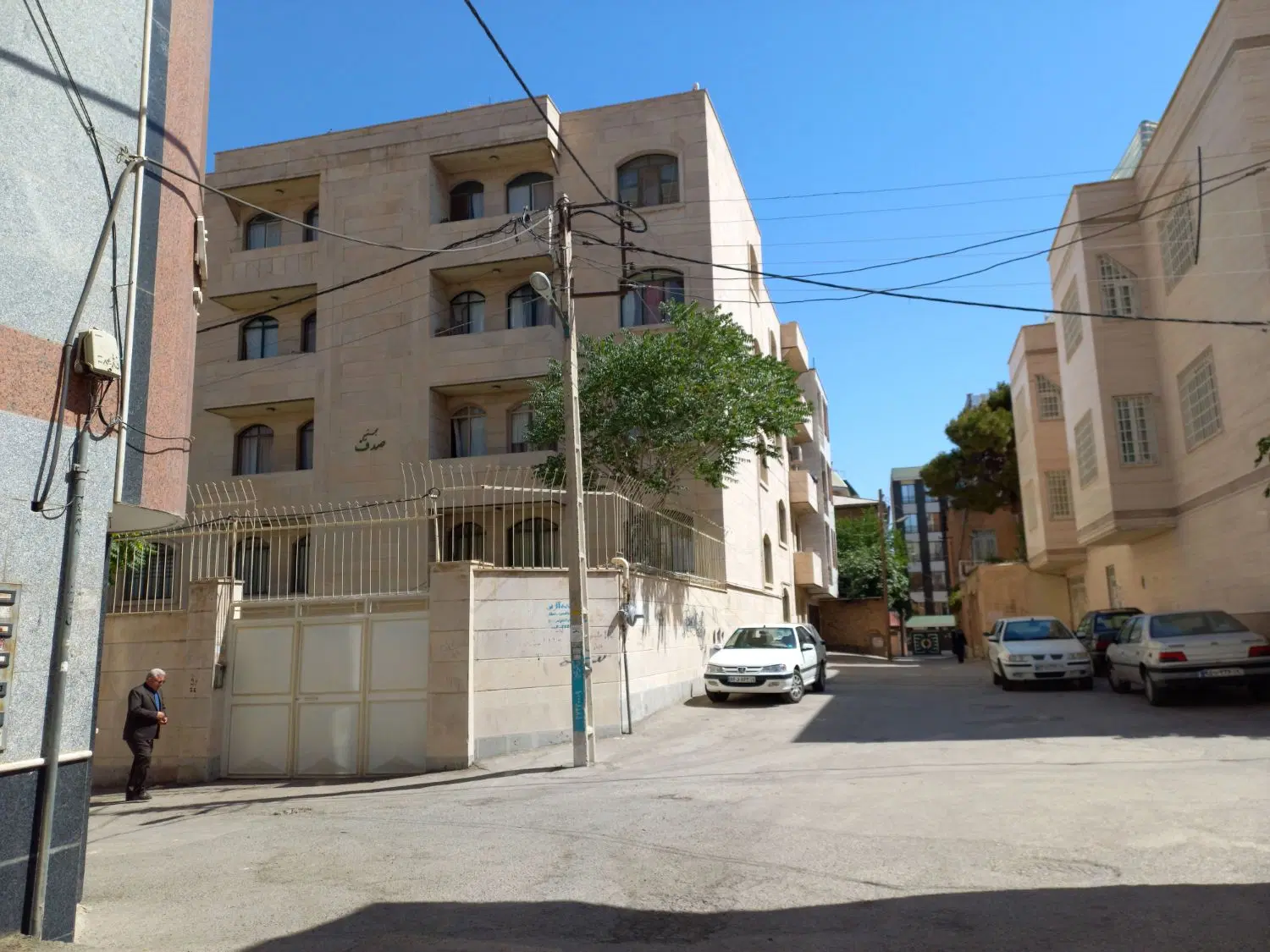 واحد ۶۰ متری شریعتی بدون اسانسور