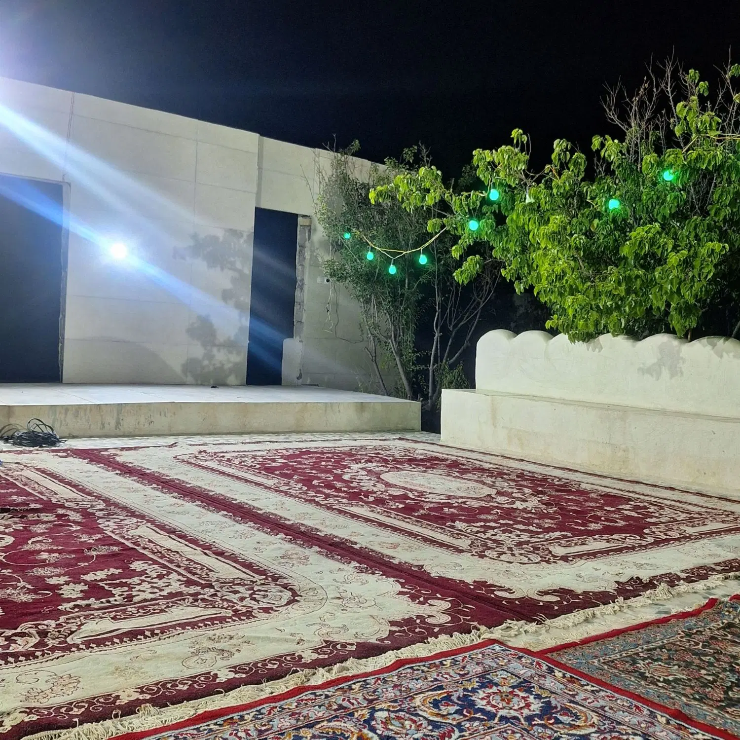 باغ ۱۰۰۰ متری اشترجون