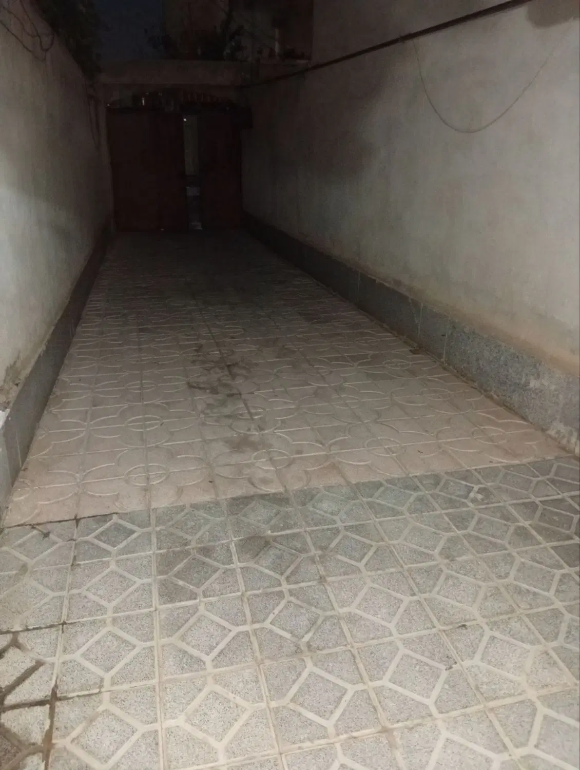 خانه پارکینگ وحیاط دار92متر