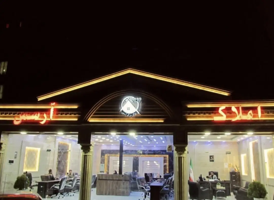 ۵۲متر + ۳۰متر بالکن اصلی بلوار باغستان رهن اجاره