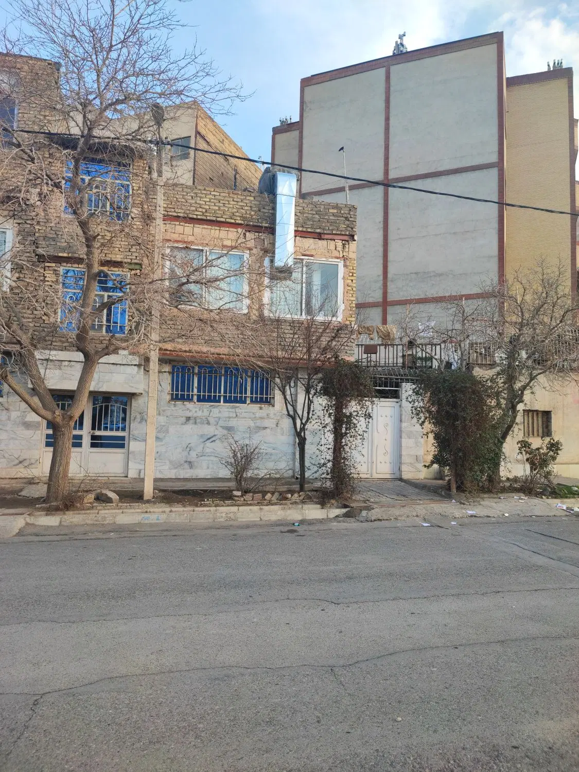 ویلایی در جلال _250متر  جنوبی تراکم زیاد