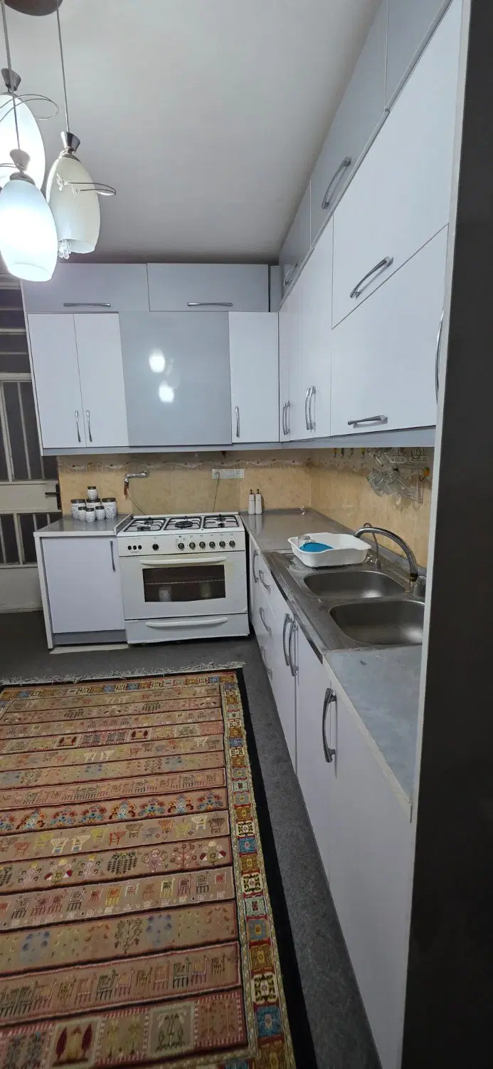 مرکز شهر . عبدلله بانو . ویلایی
