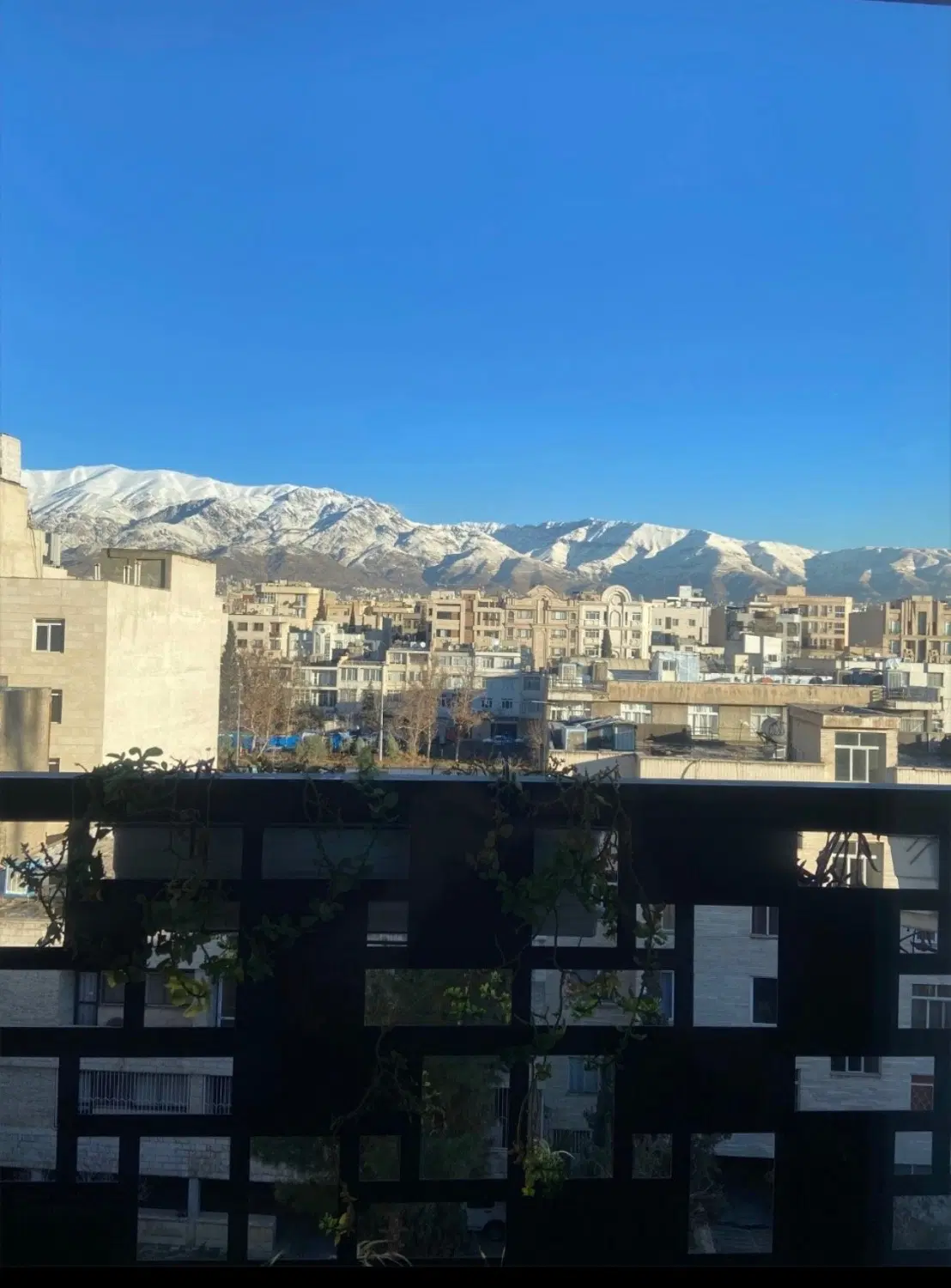 ۱۲۵ متر تک واحدی فول امکانات دبستان