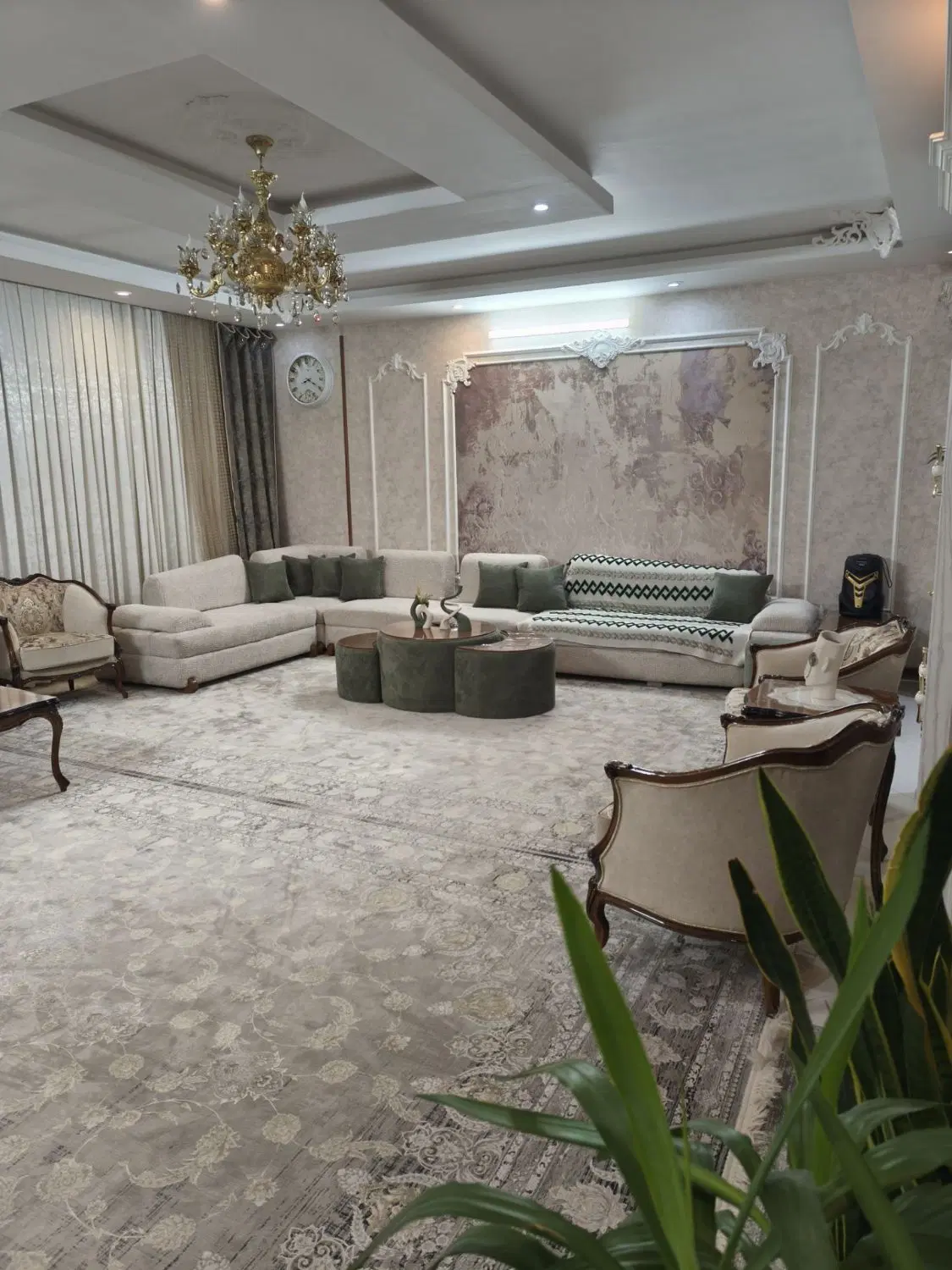 آپارتمان ۱۳۰ متری تک واحدی سه خواب نوساز توس