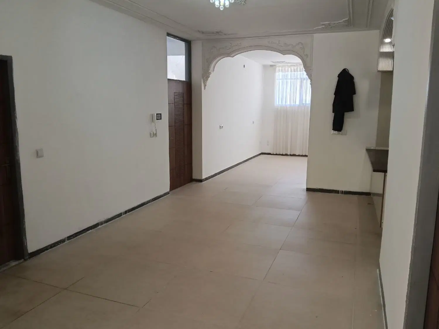 خانه ویلایی دربست بازسازی شده در کوی امیریه