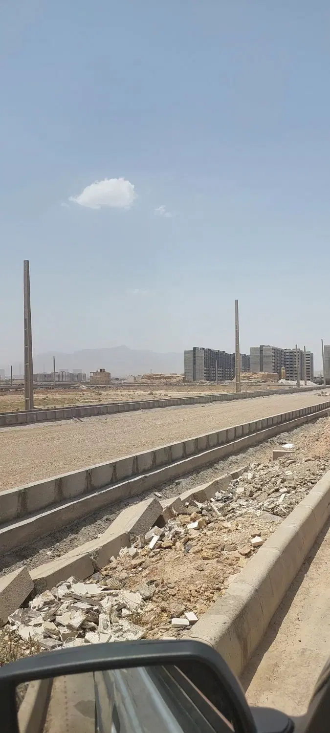 زمین مسکونی نسیم یک خانه کارگر