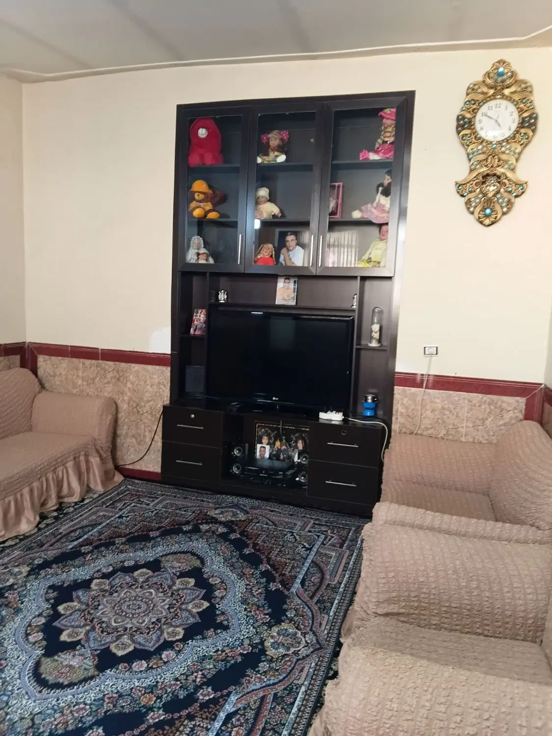 خانه ۱۰۰ متری حیاط دار