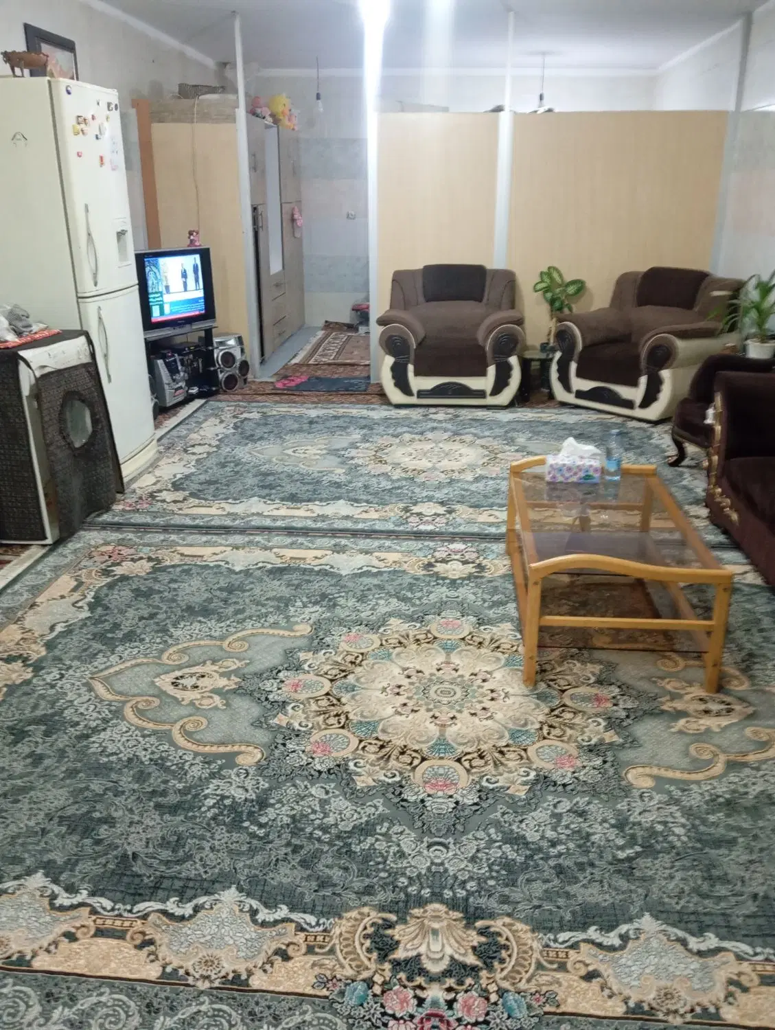 خانه یه خواب ۳طبقه . طبقه پایین تمیز