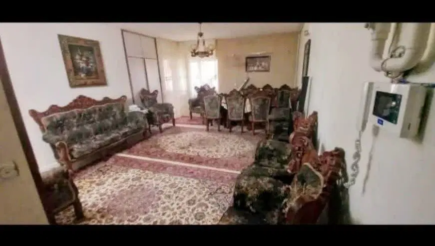 ۱۰۰متری طبقه اول شهرصنعتی