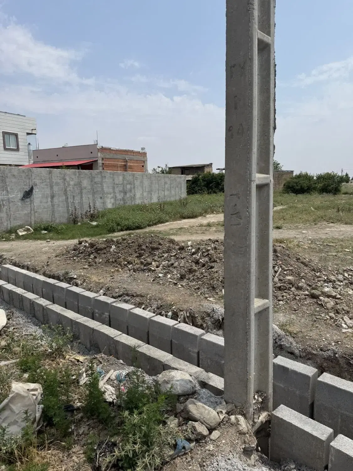 زمین مسکونی دو نبش در سرخنکلا