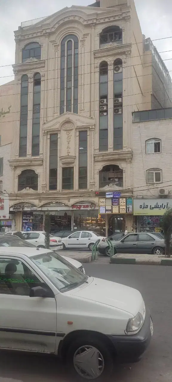میدان قدس اجاره مغازه ۱۳ متری همکف پاساژ رویال