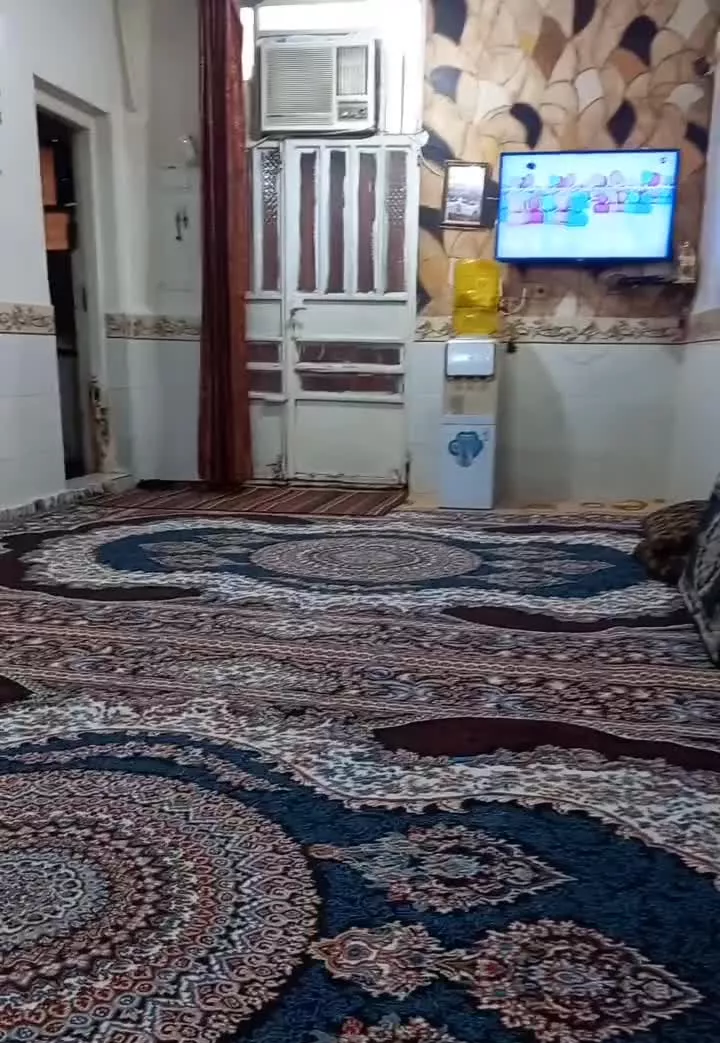 خانه وزمین. دارم به فروش می‌رسد کفیشه