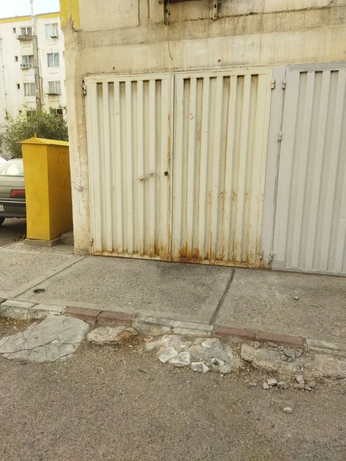 رهن و اجاره پارکینگ مچتمع مسکونی پونک ۲