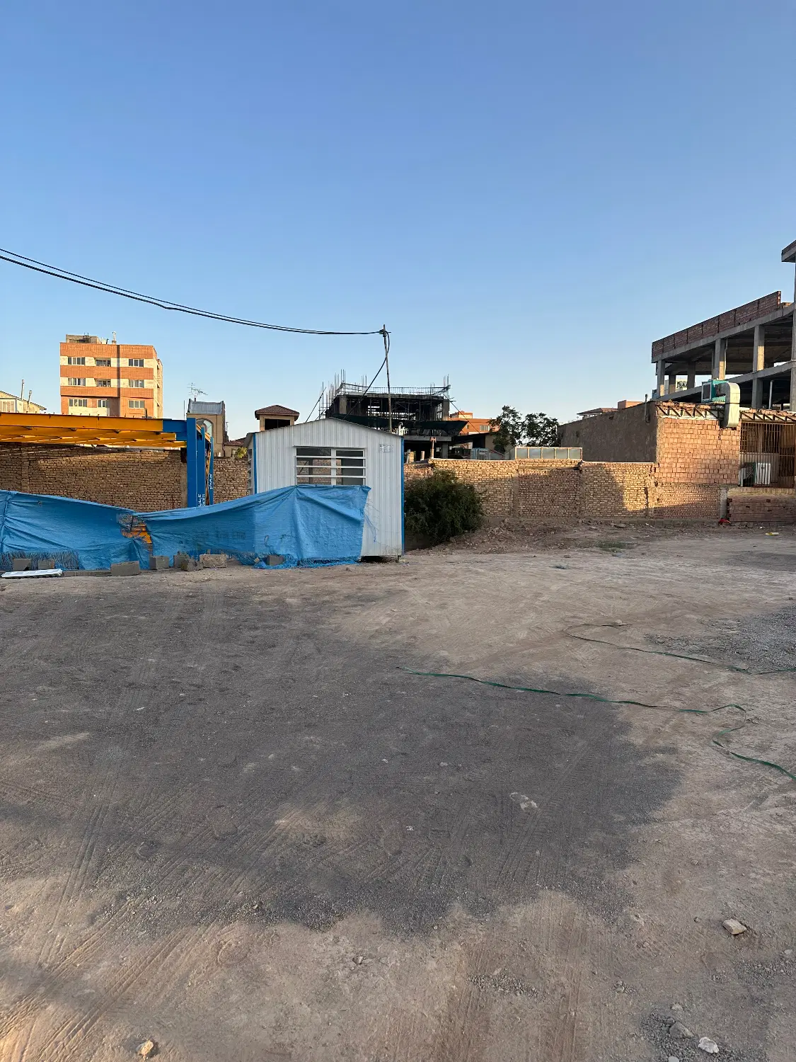 زمین تجاری باپروانه