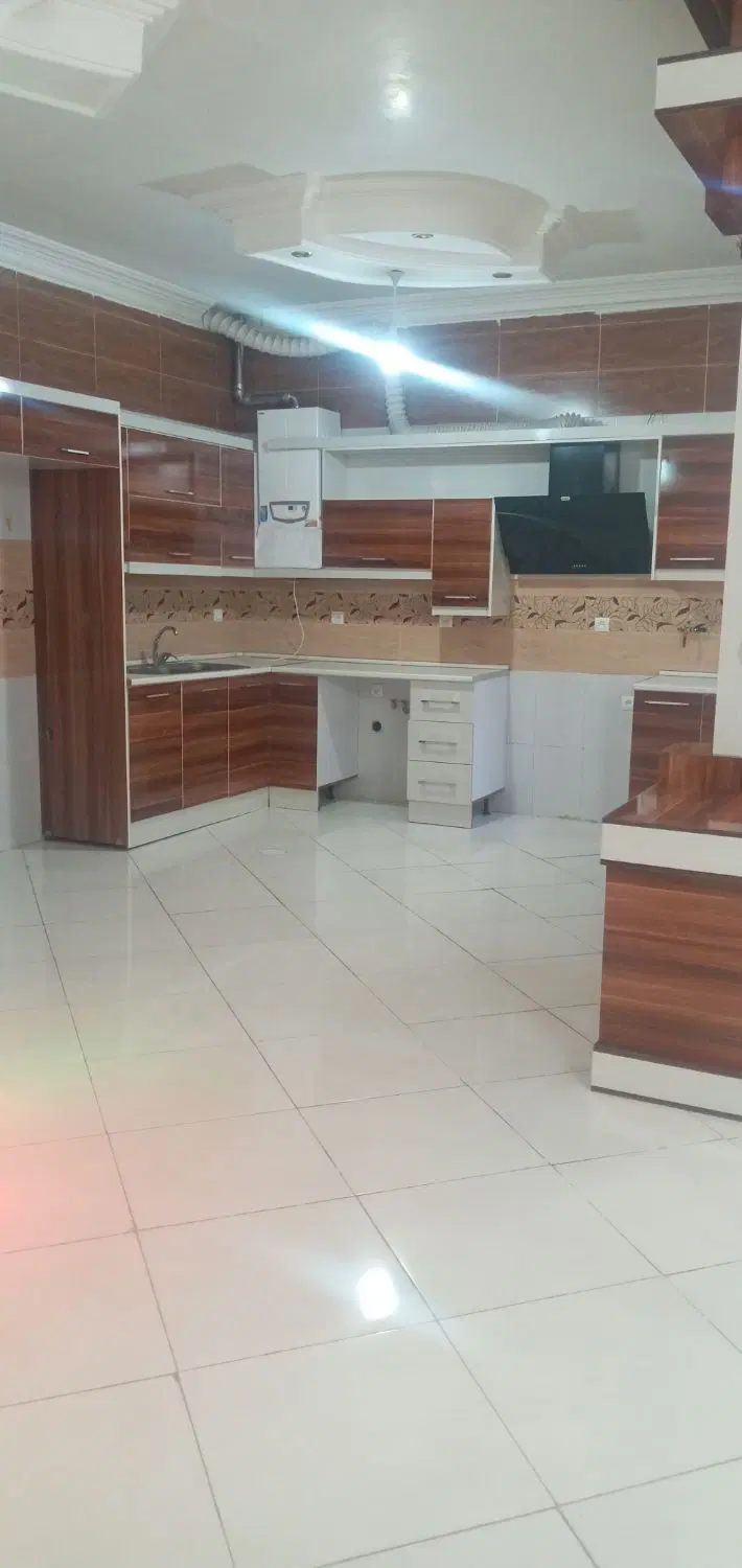 اجاره طبقه همکف ۱۶۰متری