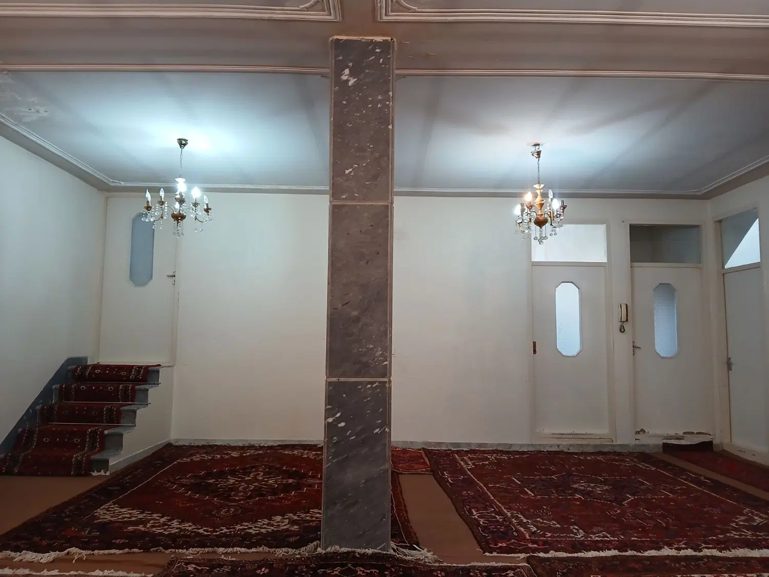 حیاط مسکونی