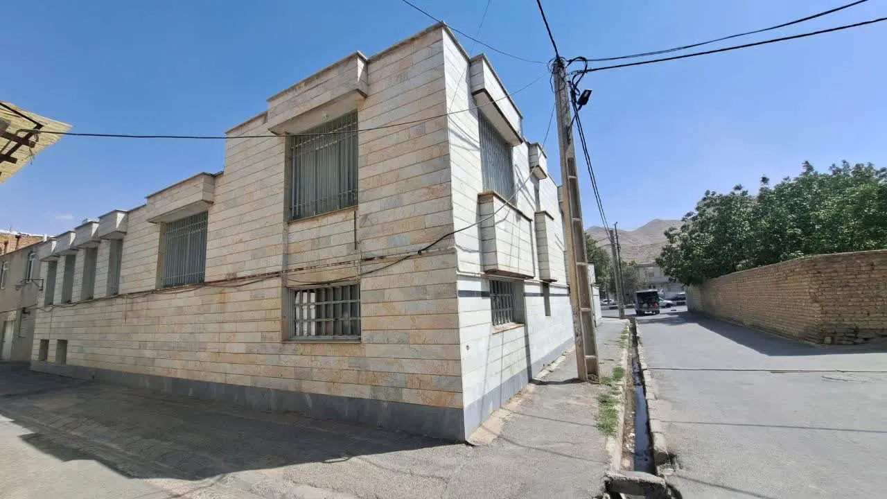 ملک مستقل مسکونی و تجاری کرهرود